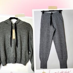 Mustard seed paired jogger and cropped hoodie knitted silver grey